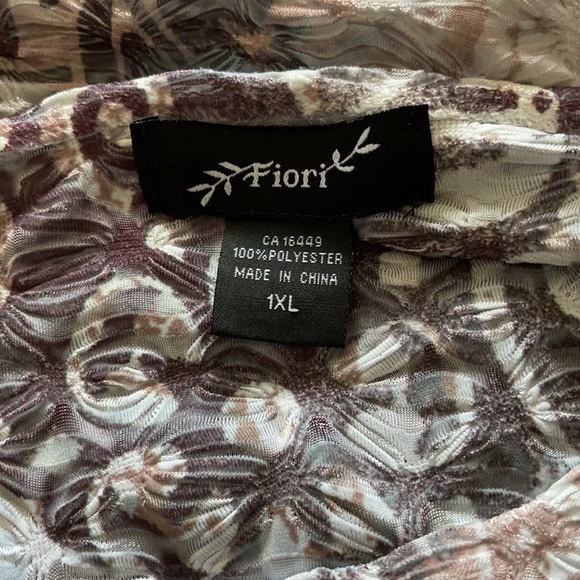 Fiori Ladies Top Size 1XL 🥰🥰 - Picture 3 of 3